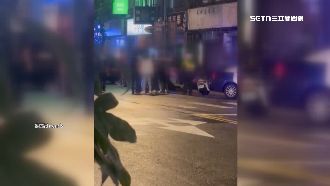 玩德州撲克爆口角　男遭人持鯊魚劍痛毆