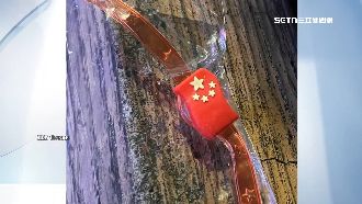 獨／北港藝閣車撒結緣品　竟有五星旗圖案