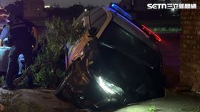 苗栗分局,警車,員警,水溝,車禍,圍捕,（圖／翻攝畫面）