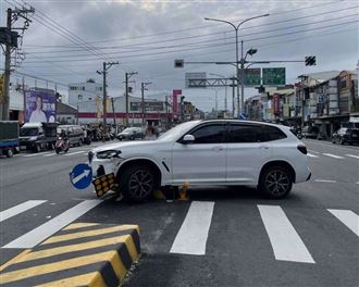 彰化最衰庇護島又被撞！母親節BMW第16撞