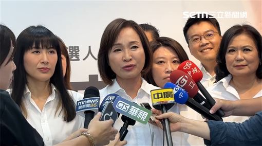 柯志恩支持度為何失守三成？他揭4致命傷