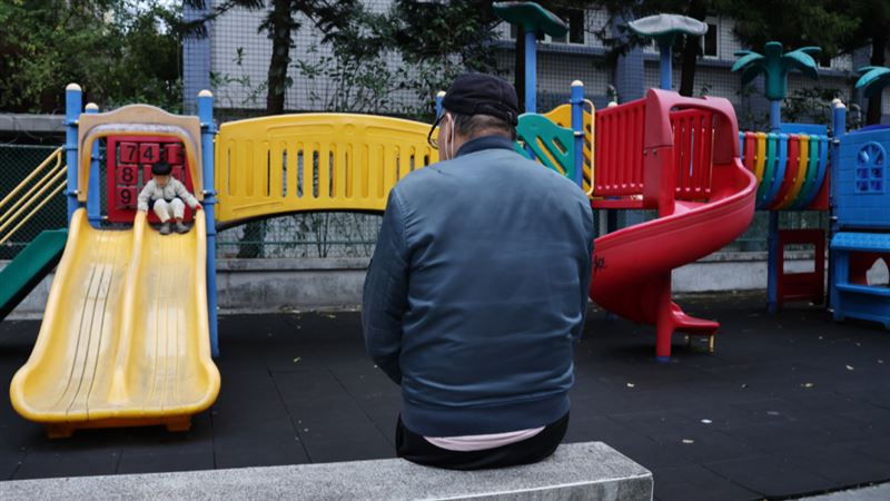 超高齡社會隱形負擔　兒福聯盟： 一成五家庭隔代教養　六成入不敷出