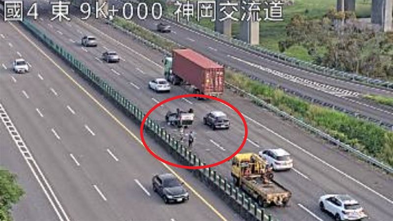事故於7時許尚未排除。（圖／翻攝畫面）