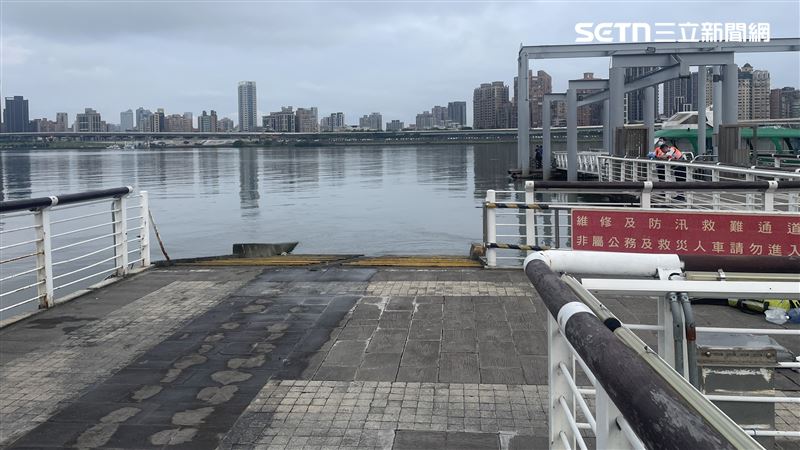警消獲報展開搜索，目前尚未發現蹤跡。（圖／翻攝畫面）