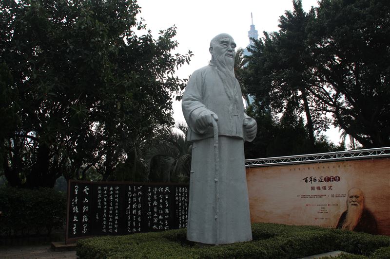 台電換掉于右任題字惹議,每日一字書法家張炳煌怒轟:80年文化記憶不能說丟就丟。(圖/張炳煌提供)