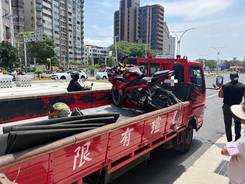 單男機車被警方查扣。(圖/翻攝畫面)