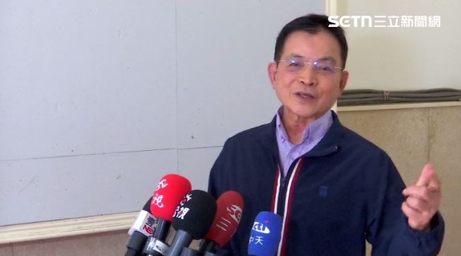 賴士葆不滿說，「美國應該很高興啦」，美國要賣的都照單全收，「他有什麼不滿意的？」（圖／翻攝畫面）