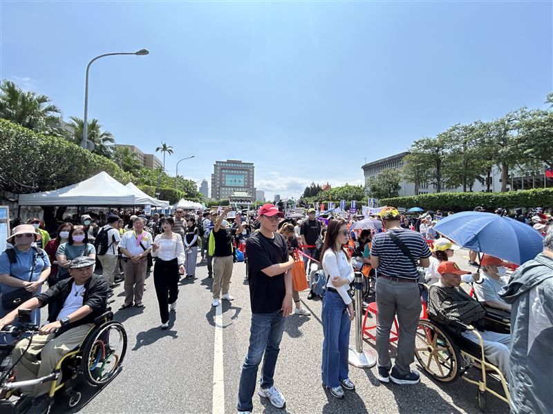 泰博科技董事長陳朝旺：台灣企業與照護家庭正在制度夾縫中求生。呼籲社會正視移工制度失衡下，企業被迫承受的沉重壓力。（圖／業者提供）