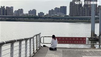 男大生救溺失蹤11小時　胞姊下跪祈求奇蹟