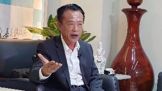 男潛校園猥褻2學生遭押　翁章梁追究失職