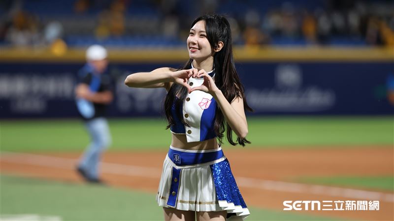 Fubon Angels成員檸檬參與賽後MVP舞蹈。（圖／記者劉彥池攝影）