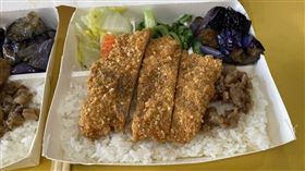 楊斯涵提醒，將肉類的外皮、麵衣去掉，可減少約100至150大卡熱量的攝取。（示意圖／photoAC）