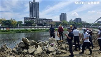 前後腳差1mins出門…母子成雙屍！弟崩潰
