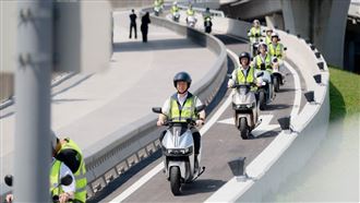 網紅批淡江大橋200元品質　他掏1千下戰帖