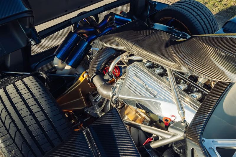 7.3升自然進氣AMG V12引擎，可輸出約750匹馬力。（圖／翻攝Broad Arrow Auctions網站）