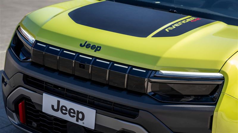 重新設計的保桿。(圖/翻攝Jeep網站)