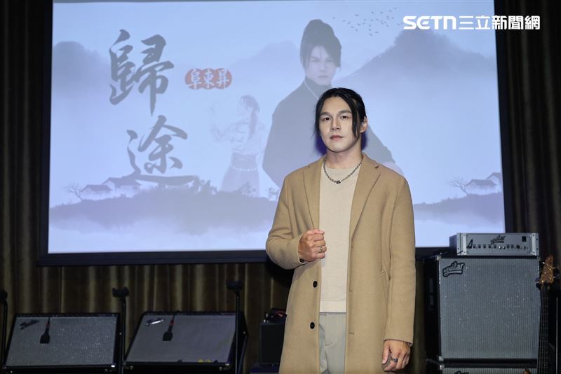 阜東昇重返歌壇,宣布全面退出成人產業。(圖/記者鄭孟晃攝影)