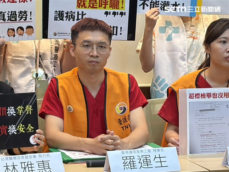 臺護產理事長羅運生表示，甫入法的三班護病比制度，卻因「平均計算」、「人頭灌水」、「醫院事後自填」、「難以實際查核」等四大問題，導致法規形同具文，對護理師與病人都毫無保障。（圖／記者簡浩正攝影）