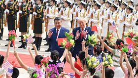 川習會背後暗潮洶湧！川普最強談判術遇亂流？全世界命運因他正在改變（圖／翻攝自IG @realdonaldtrump、翻攝自新華社、高寶書版提供） 