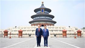 川普、習近平參訪「天壇」。（圖／翻攝自新華社）