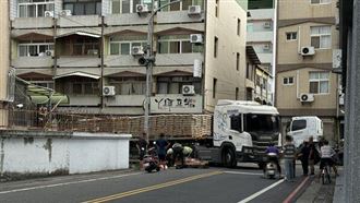 彰師大學區行人地獄！婦徒步遭拖板車輾斃