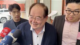 李乾龍對於追蹤器疑雲，笑著回媒體「你裝的」。（圖／翻攝畫面）