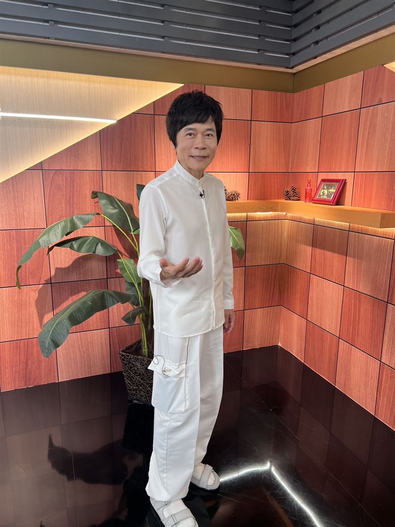 洪榮宏去年驚傳入院嚇壞粉絲，所幸經過治療恢復良好。（圖／年代提供）