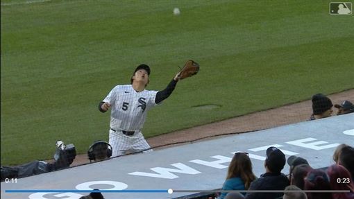 連5場未開轟　村上宗隆一壘界外區秀美技