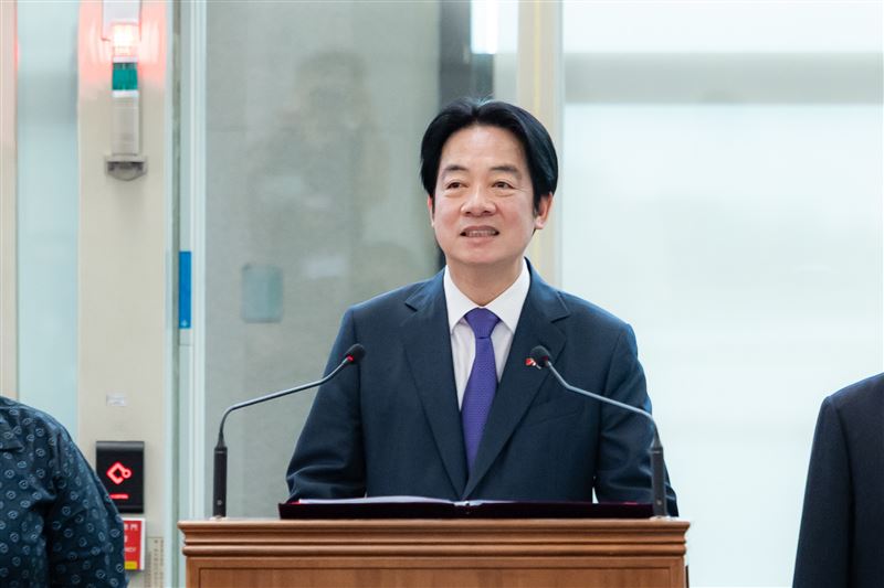 賴清德出訪非洲友邦史瓦帝尼，返國在機場發表談話（圖／總統府提供）