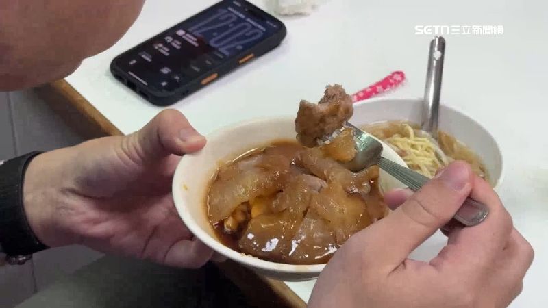 台南國華街一間將近60年的肉圓老店最近公告只營業到5月底