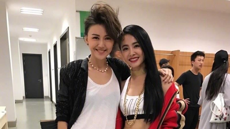 孫燕姿（左）和蔡依林（右）是多年好友。（圖／翻攝自孫燕姿微博）