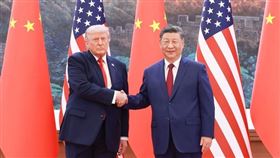 美國總統川普與中國國家主席習近平在北京舉行會談（圖／翻攝自新華社）