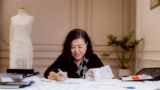 少子化海嘯　高雄婚紗職人的精準革命