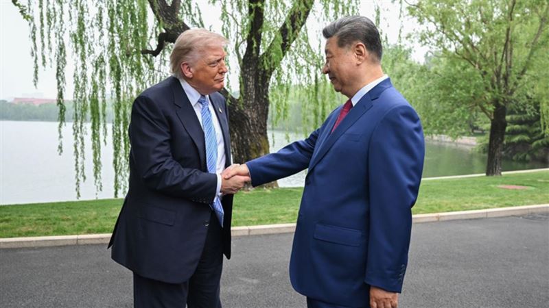 川普返美前丟掉所有中國物品　黑歷史曝光