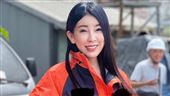 美女博士胸寫「清清白白」挺柯認：故意的
