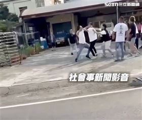 未進祖廟先內鬨！神明面前動粗連打3波(圖/翻攝畫面)