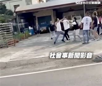 未進祖廟先內鬨！神明面前動粗連打3波