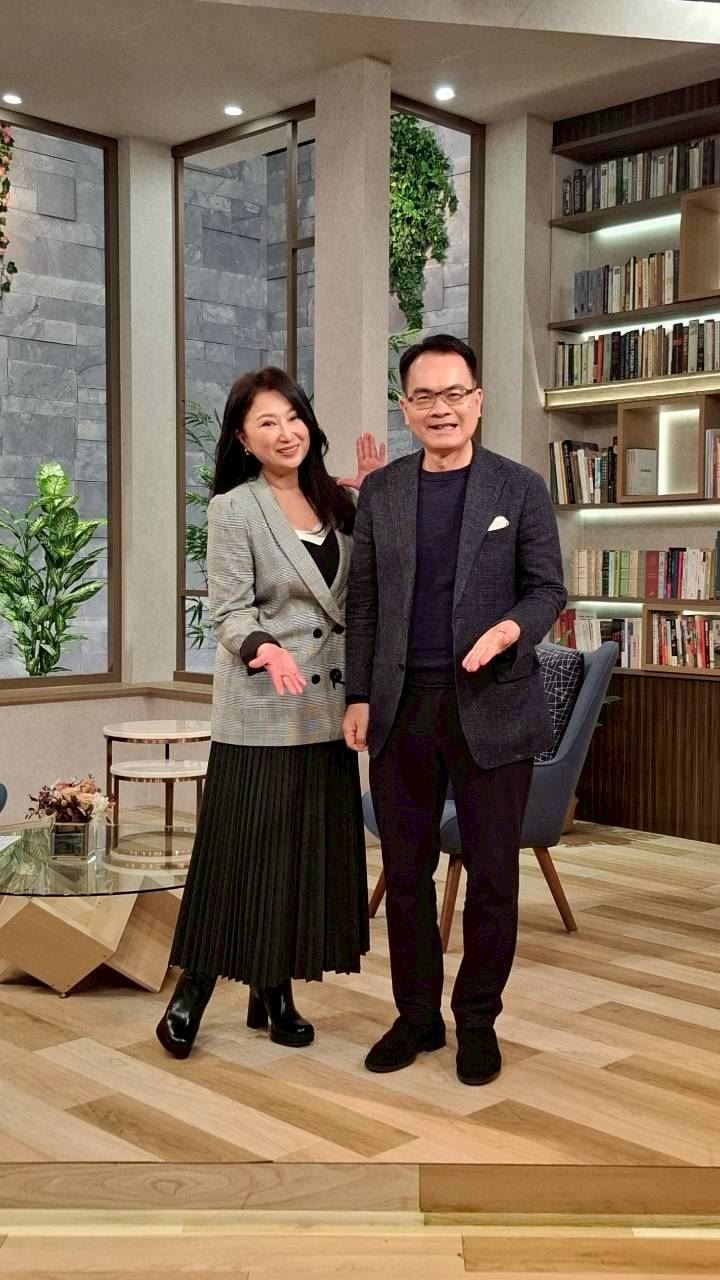 鄭弘儀訪問王瑞霞。（圖／三立提供）