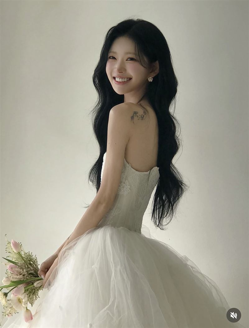 崔真實女兒崔俊熙今日大婚。（圖／翻攝自IG）