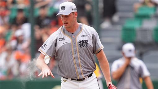 兄弟險勝獅　布雷克超悲情紀錄隊史第3人