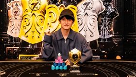 日本演員本鄉奏多韓國撲克大賽奪冠，藝人參賽成話題。（圖／翻攝自X平台 @PokerMedia_L3）