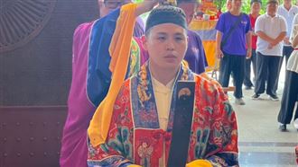 閩南狼證實成為道士　公開踏刀梯驚人畫面