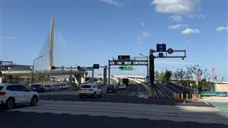公路局估17日淡江大橋塞　籲改走關渡大橋