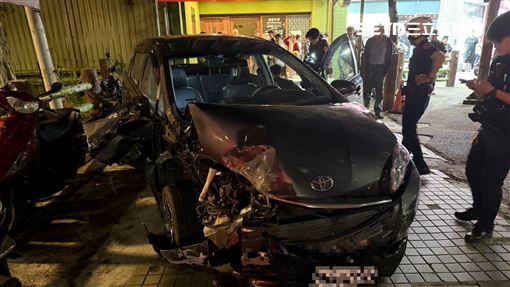 毒駕男撞倒13車3人傷 民眾怒一句母淚致歉