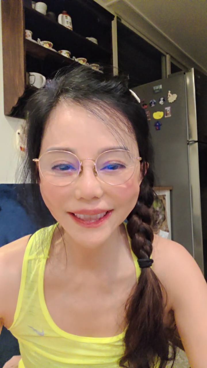 狄鶯直播替兒抱不平。(圖/翻攝自Twitch)