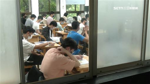 115會考國文難度中上　師：考驗學生1事