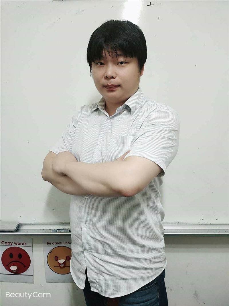 補教老師分析，今年試題延續108課綱素養導向，著重圖表判讀、關鍵字分析與時事結合課程內容，整體難度不高。（圖／Good全名師教學團隊執行長 顧全提供）