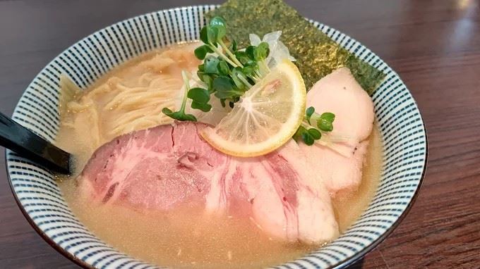 「旬菜麺屋 雅流」是日本茨城縣的人氣拉麵店。（圖／翻攝自Goolge maps）