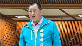 謝燦輝宣布參選宜蘭冬山鄉長民進黨宜蘭縣議員謝燦輝（前）在黨內冬山鄉長初選民調落敗後，決定以無黨籍身分參選到底，要當全民鄉長。民進黨宜蘭縣黨部主委邱嘉進17日表示，希望謝燦輝以大局為重。（謝燦輝提供）中央社記者王朝鈺傳真 115年5月17日