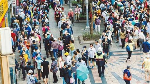 股東會紀念品PTT比拚 「這家」封今年最強